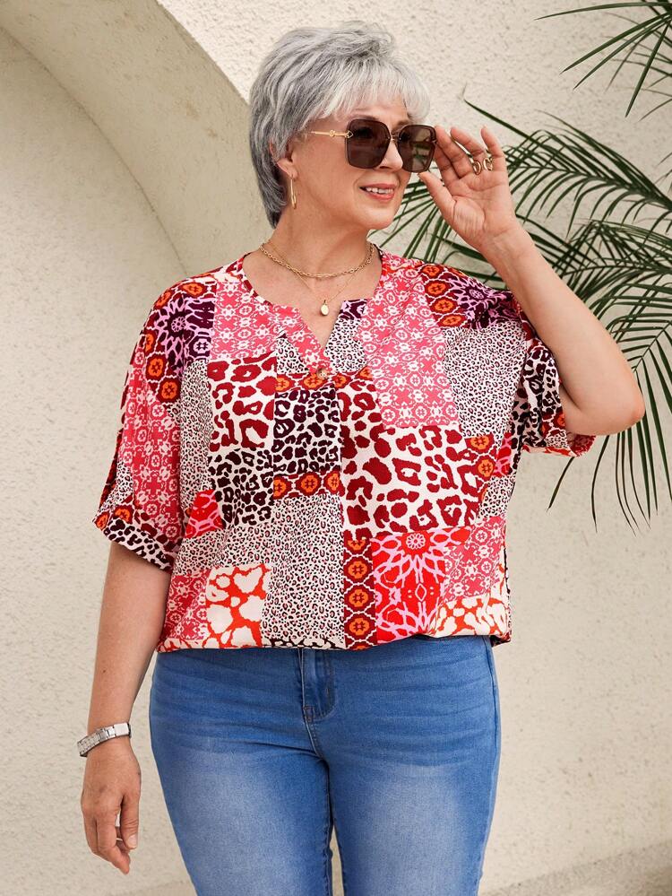Blouse à manches courtes avec encolure échancrée et imprimé patchwork léopard pour femmes grandes tailles, pour l'été et les vacances