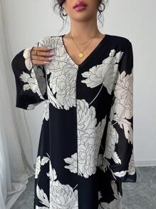 Al Najma 女式 V 领喇叭袖宽松雪纺花卉印花纯色花卉优雅休闲阿拉伯连衣裙 - 黑與白 - 查看 6