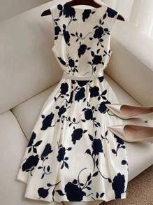 Franclia 女士圆领褶皱纯色花卉 A 字型优雅中长连衣裙