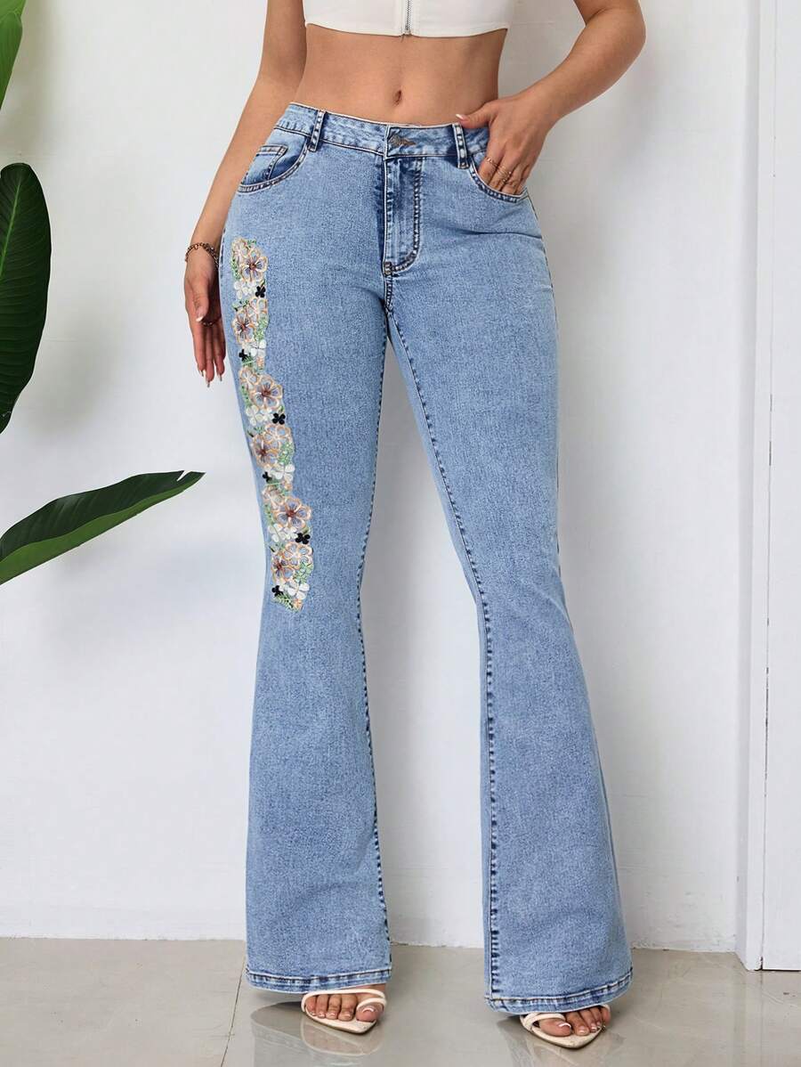 SHEIN SXY Casual Cute Embroidered Women's Flared Jeans - Blue - View 1