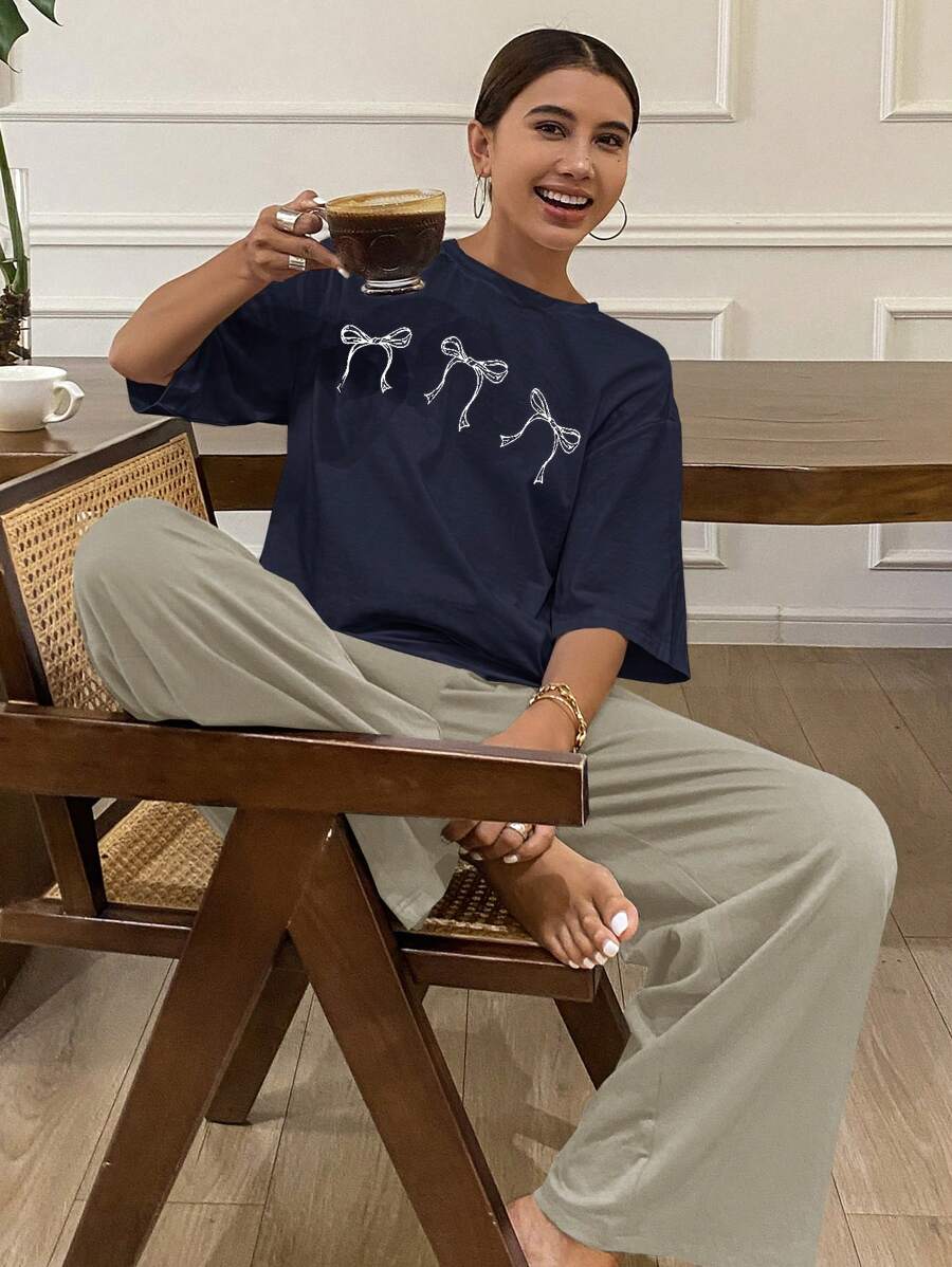 Livesso 2st enkel linje rosett dekortryck lösa kortärmade byxor Pyjamasset för kvinnor, sommar nattkläder