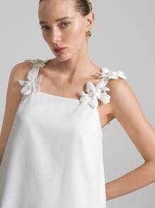 Ontre 女装四季优雅白色立体花朵装饰连衣裙约会度假连衣裙吊带短款连衣裙 - 白色 - 查看 5