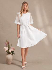 Amorya Vestito elegante da donna con applicazioni in pizzo, mantella aderente e decorazioni in perle di raso, adatto per matrimoni