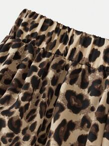 SHEIN Girlism 2pcs/Set Tween Girls Loose Casual Minimalist V-Neck Short Sleeve T-Shirt And Leopard Print Pants - Pink - View 5