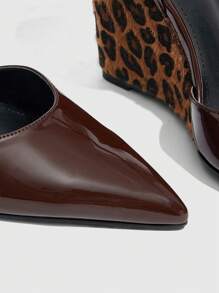 CUCCOO SZL Tacones de cuña de punta estrecha con estampado de leopardo para mujer, tacones altos de moda sexy de color negro, stilettos para atuendo de chica mala, estilo callejero sexy, fiesta de verano