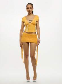 SUMWON WOMEN 系带短款上衣 夏季节日 Y2K 时尚 束腰款式 盖袖 休闲街头风格 都市时尚 罗纹混纺 - 黃色 - 查看 3