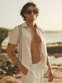 Manfinity VCAY Men's Geometric Printed Short Sleeve Button Down Shirt , Vacation Casual - White - View 1