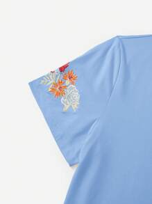 SHEIN LUNE T-shirt à manches courtes décontracté d'été grande taille avec broderie florale