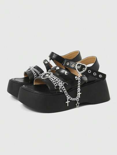 Grunge Punk Sandalias romanas huecas de mujer con decoración de cadena con hebilla con forma de corazón, diseño de plataforma de 6.5 cm, PU negro, de moda para fiesta, citas y uso diario