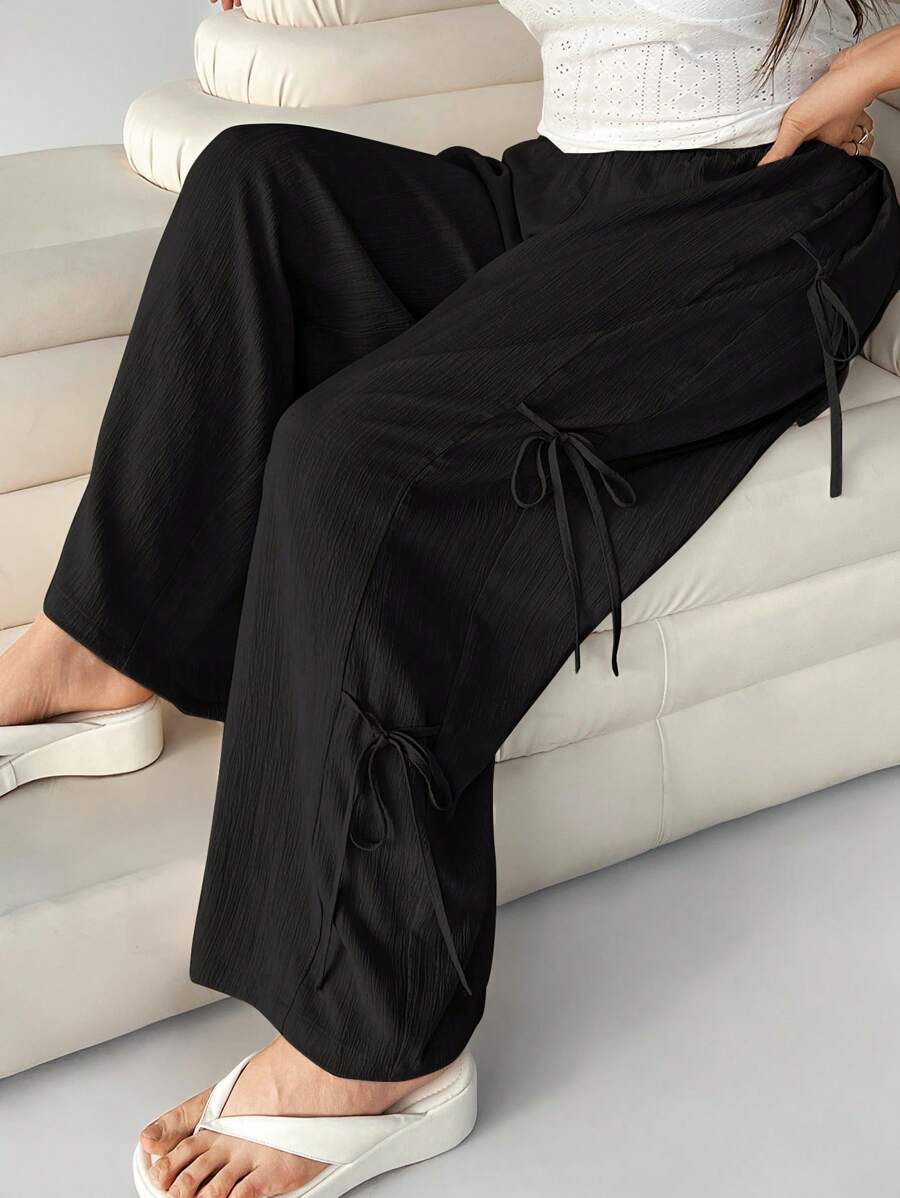 Solflare Pantalones rectos de talla grande en negro, adecuados para vacaciones de verano - Negro - Ver 1
