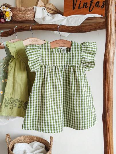 SHEIN Vintaside Kids Baby Girls Green Plaid Cap Sleeve Casual Summer Dress, Countryside Style With Fresh Pattern, Lightweight Design, Suitable For Outdoor, Leisure, And Casual Parties