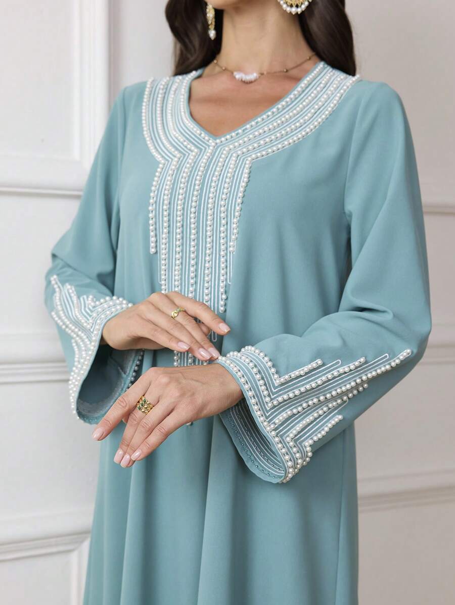 Al Najma 女士宽松刺绣串珠长袍，适合斋戒季节，朴素的卡夫坦 - 墨綠色 - 查看 1
