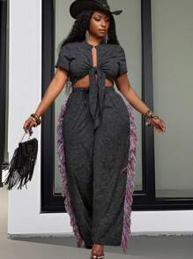 Slaydiva Conjunto de 2 piezas para mujer 2025 Nuevo, Vacaciones, Pascua, Graduación, Rave, Festival, Concierto, Fiesta de Cumpleaños, Casual Sexy: Top corto de manga corta con nudo delantero y pantalones largos holgados tipo maxi con bloques de color y flecos, Talla Grande Negro