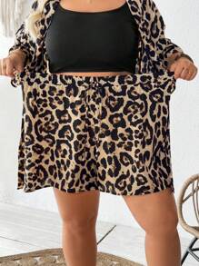 SHEIN CURVE+ Bộ 2 món cỡ lớn: Áo sơ mi dài tay họa tiết da báo và quần short, tối giản và thời trang, phù hợp cho mùa hè, đường cong cỡ lớn, trang phục đi biển theo phong cách Boho dành cho nữ/bãi biển/trang phục đi nghỉ ở bãi biển/đồ dùng cần thiết cho bãi biển/váy tốt nghiệp/váy tiệc trà - Nhiều màu - Xem 6