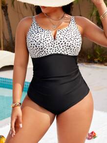 Swim Lushoire 大码女式连体印花纯色抹胸泳衣，配有可调节肩带、可拆卸护垫、前 V 领、褶皱腰部、修身性感风格，适合休闲/度假