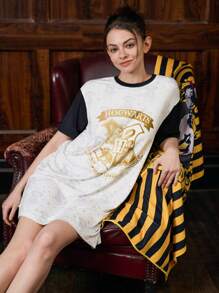 HARRY POTTER X SHEIN Women's Summer Comfortable Contrast Sleeves Neckline, College Badge & Letter Graphic Round Neck Short Sleeve Loose Nightdress