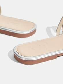 CUCCOO TILAWA Ladies Metal Buckle Flat Sandals In Red - Silver - View 5