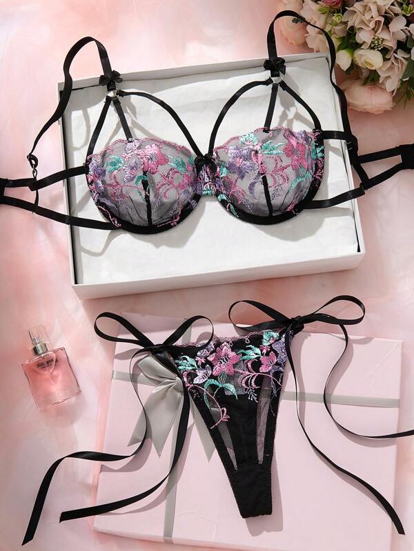 SHEIN 2pcs Women Lace Trim Embroidery Sexy Lingerie Set