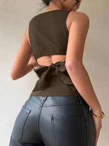 Aloruh 女士通勤休闲露背蝴蝶结圆领无袖衬衫 - 棕色 - 查看 6