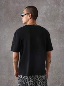 SUMWON Maglietta essenziale con collo ampio, vestibilità comoda, stile casual e urbano, maniche corte, in misto cotone, per un comfort quotidiano, adatta ai giovani uomini