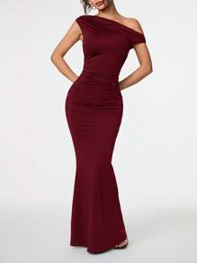 SHEIN PETITE Summer Clothing, Daily Date And Travel Outfits, Party Outfits, Elegant Women's Inner Outfits, Going Out Outfits, Sloping Shoulder Asymmetrical Extra-Long Fishtail Dress, Club Women Outfits, Date Outfits, Banquet Dresses,Summer Dresses For Women,Graduation Dresses