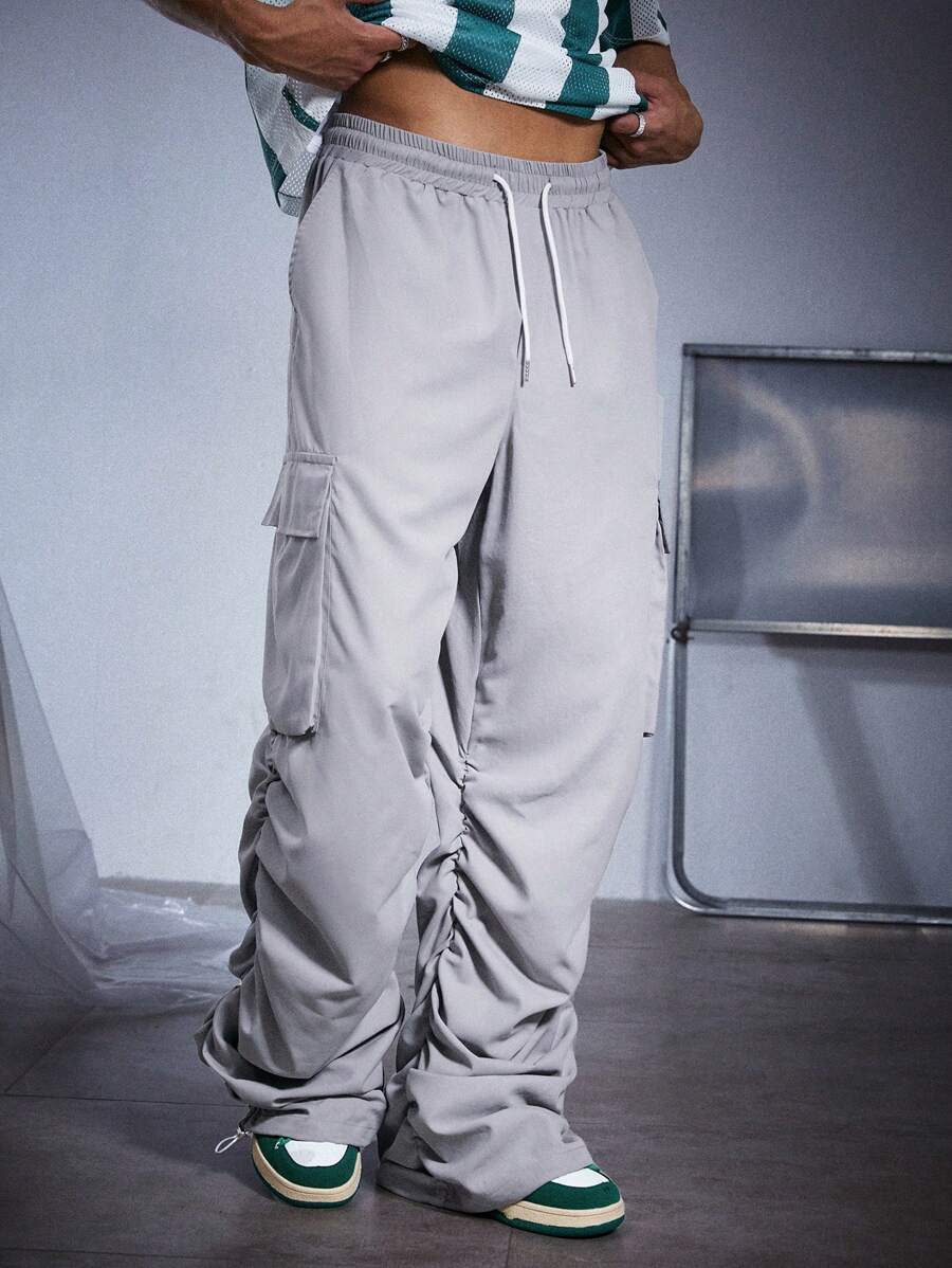 Manfinity EMRG Pantalones de moda de unicolor estilo urbano, apropiados para el verano - Gris - Ver 1