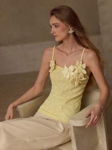 MOTF PREMIUM TEXTURED FLORAL PATCHED CAMI TOP