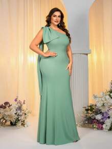 SHEIN Belle Plus Size Elegant Minimalist Green Asymmetrical Neck Bow Decor Waisted A-Line Long Bridesmaid Dress - Green - View 4