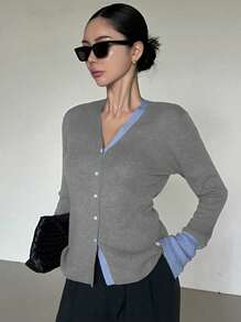 DAZY 女士休闲拼色V领纽扣前开衫，返校服 - 淺灰色 - 查看 2