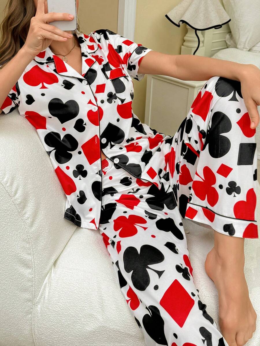 SHEIN طقم بيجاما كاجوال نسائي جيد للرقبة بطباعة الورق اللعب
