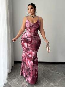 SHEIN SXY Plus Size Women Sexy Colorful Butterfly Print Camisole Top And Fishtail Hem Skirt 2 Pieces Set, Suitable For Everyday Wear, Festival, Date Night, Birthday, Bachelorette Party, Wedding, Elegant, Casual, Shopping, Streetwear, Going Out, Coquette, Easy To Match & Looks Slim, Accent Your Body, Flatter The Figure - Multicolor - View 4