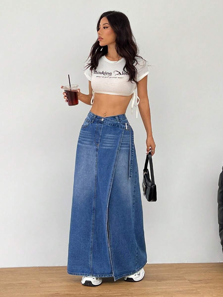 SHEIN EZwear 女士休闲牛仔 A 字裙，侧面纽扣细节，高开叉下摆 - 中等水洗藍 - 查看 1