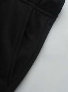 Manfinity EMRG Pantalones cortos casuales de verano para hombres con cintura elástica y cordón, pantalones cortos de estilo callejero con estampado a cuadros, pantalones cortos azul bebé, pantalones cortos holgados de baloncesto azules, pantalones cortos a cuadros casuales para hombres, pantalones cortos de verano a cuadros para hombres - Negro - Ver 5