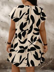 SHEIN LUNE Plus Size Leaf Print Casual Colorblock Pattern Loose Short Sleeve Dress, Suitable For Summer Chic Dress - Beige - View 2