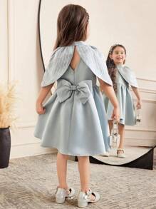 Elegante Jacke für Kleine Mädchen mit bestickter Spitze und Strass-Verzierung, kombiniert mit einem rückseitigen V-Ausschnitt Satinkleid mit Schleifenakzent, geeignet für Hochzeiten, Partys, Feiertage