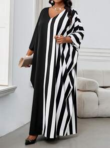 SHEIN Lady Spring And Summer Elegant Commuting Office Casual Boho Black And White Woven V Neck Split Batwing Sleeve Tunic Dress Kaftan Dress Long Quarter Sleeves Plus Size Dresses Plus Size Abayas Elegant Women Dresses Classy Outfits Modest Dress Abaya Dress Women Clothing Summer Vacation Dress Vacation Summer Outfits For Women Summer Dresses For Women Vacation Outfits Women - Black and White - View 5