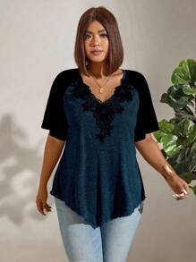 EMERY ROSE Plus Size Women's Lace Spliced Color-Block T-Shirt Graphic Tees Women Tops - Multicolor - View 4