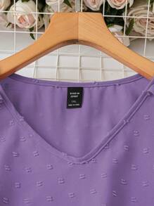 SHEIN Blusa holgada de mujer de talla grande con cuello en V, volantes y mangas cortas en unicolor - Morado - Ver 4