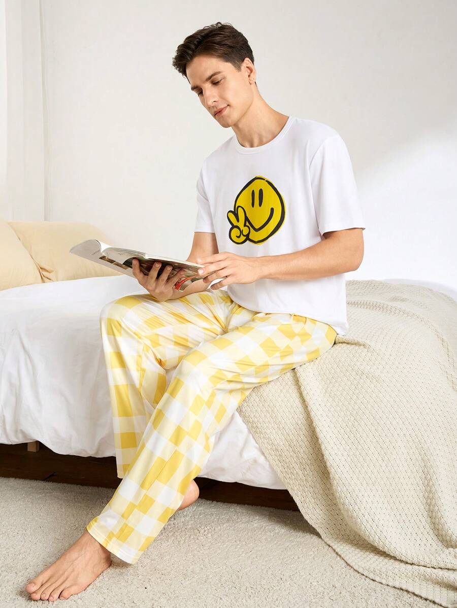 Men's Casual Graphic Print Yellow Round Neck Short Sleeve Top And Pants Homewear Set - Multicolor - View 1