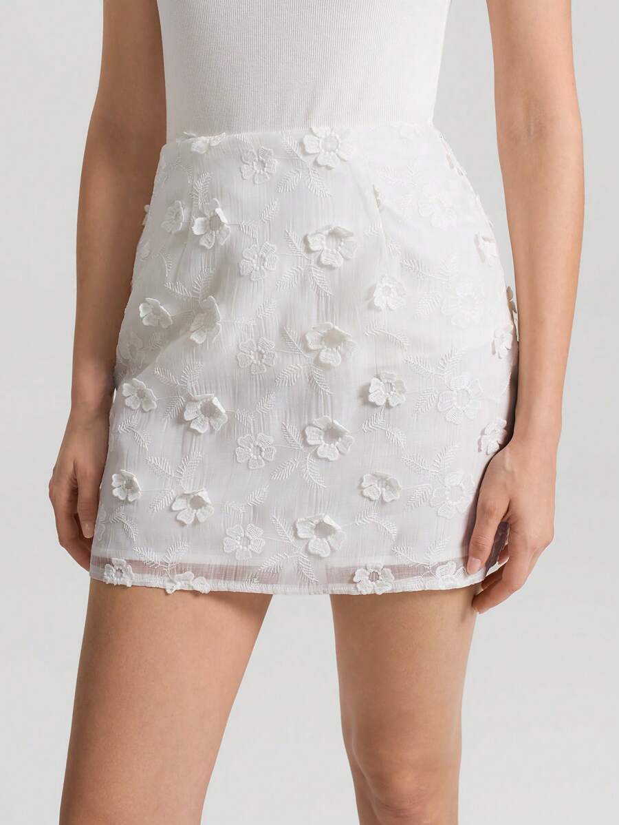 Ontre Váy ngắn trang trí applique mùa hè dành cho nữ năm 2025, váy trắng thanh lịch, trang phục đô thị & nghỉ dưỡng thời trang, vải hoa 3D, món đồ sang trọng, đi làm & nghỉ dưỡng duyên dáng - Màu vàng - Xem 1