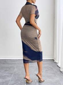 SHEIN Clasi 透视立领扎染网眼面料印花连衣裙长款女装 - 彩色 - 查看 2
