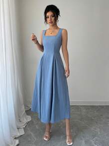 Gloray Elegantes hellblaues Kleid mit vertikalen Streifen, quadratischem Ausschnitt, rückenfreiem Design und Taillengürtel