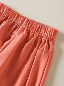 SHEIN Nuevo conjunto de moda de fiesta juvenil, incluye top sin mangas con volantes en tono rosa pálido y pantalones anchos de cintura alta, top con recorte floral + pantalones largos, conjunto asimétrico de hombro para playa y vacaciones para niña joven