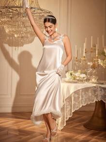 LuxeNights 优雅奢华刺绣蕾丝边睡裙 - 白色 - 查看 7