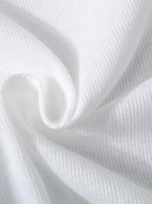 SHEIN Playful Pals 女童休闲修身白色短袖 T 恤，带 3D 蝴蝶洗水牛仔贴花和浅色洗水修身牛仔实用口袋迷你裙，简约时尚百搭日常穿着