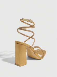 SHEIN X Belle Mariano CUCCOO SZL 夏季时尚水钻装饰高跟凉鞋，圣诞节必备 - 棕色 - 查看 7