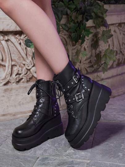 Goth Stivali con decorazione a fibbia e borchie, con lacci e cerniera laterale, con zeppa, adatti per Natale, Capodanno e San Valentino