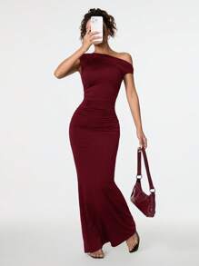 SHEIN PETITE Summer Clothing, Daily Date And Travel Outfits, Party Outfits, Elegant Women's Inner Outfits, Going Out Outfits, Sloping Shoulder Asymmetrical Extra-Long Fishtail Dress, Club Women Outfits, Date Outfits, Banquet Dresses,Summer Dresses For Women,Graduation Dresses