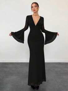 Aloruh Women's Solid Color Deep V-Neck Double-Layer Ruffle Flared Sleeve Fitted Long Mesh Dress, Autumn/Winter - Black - View 1