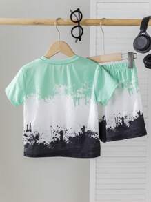 SHEIN 2pcs Set Young Boys Casual Comfortable Versatile Splatter Paint Print Short Sleeve Top & Shorts Set, Suitable For Spring & Summer - Multicolor - View 3